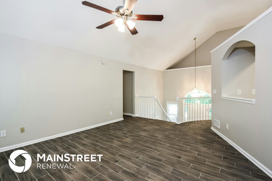 Building Photo - 136 Summer Creek Cove