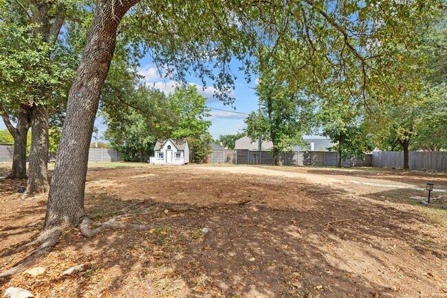 Building Photo - 16802 Bailey Jean Dr
