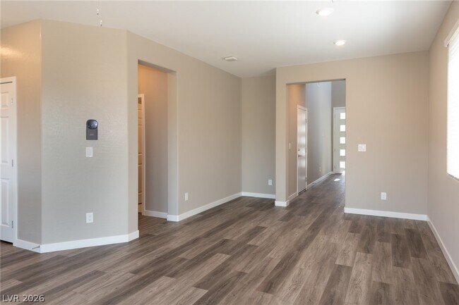 Building Photo - 747 Foreign Reef Wy