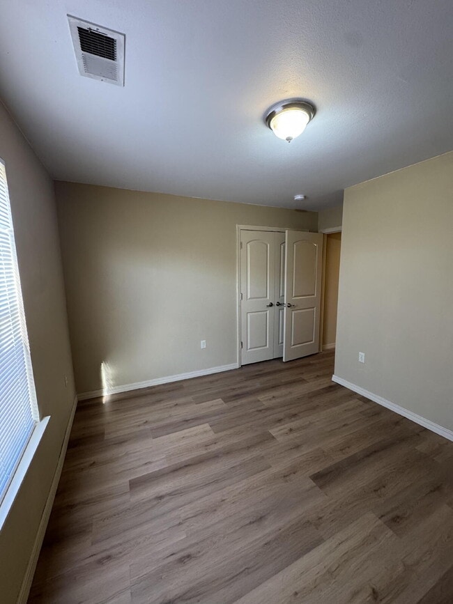 Building Photo - Welcome to your new condo in beautiful Branson, MO!