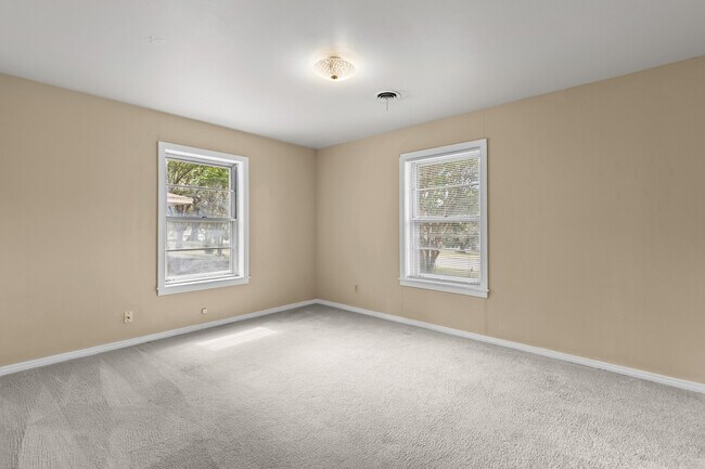 Building Photo - 605 Catalina Dr