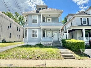 Building Photo - 1346 Stanford St