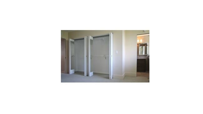 Building Photo - 4218 W Kling St