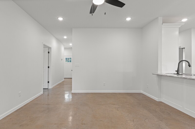 Building Photo - 107 Cody Ln