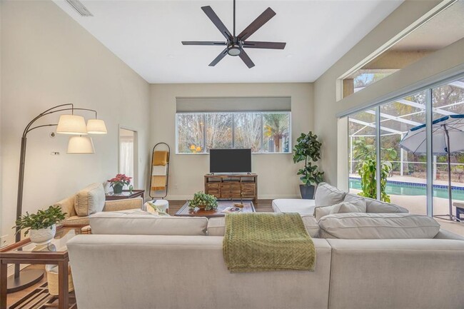 Building Photo - 6120 Chene Ct