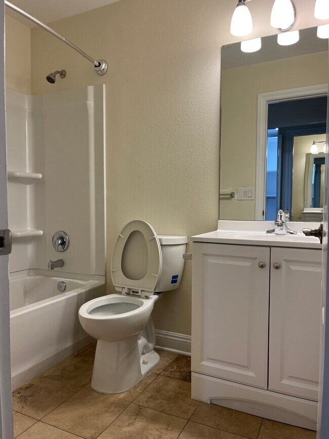 Building Photo - 3545 Grove St