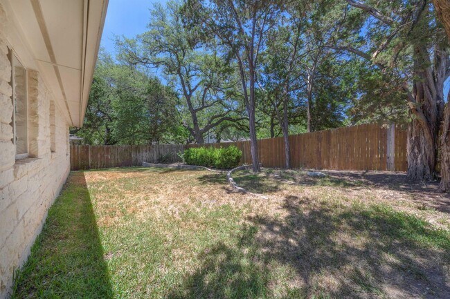 Building Photo - 5601 Lomita Verde Cir