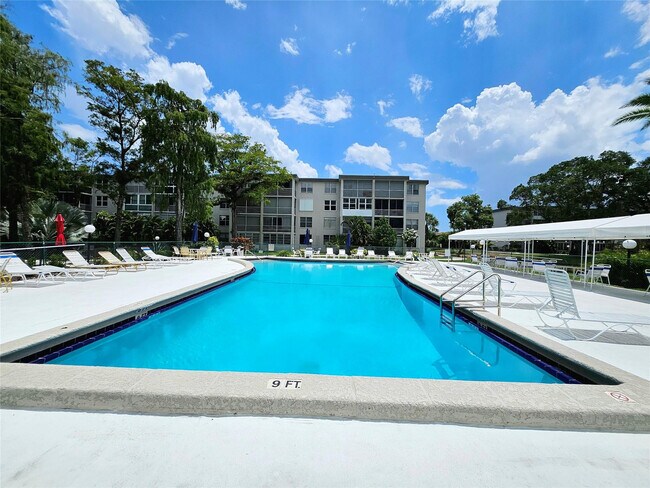 Building Photo - 4899 NW 26th Ct