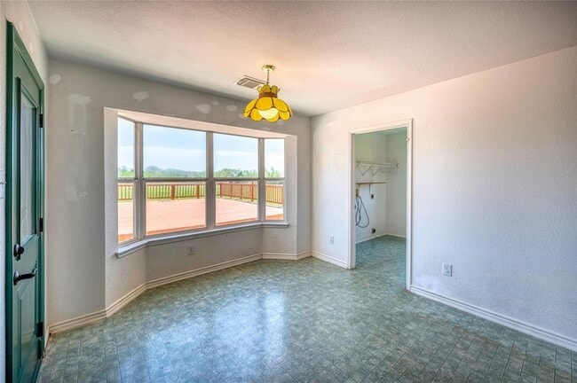 Building Photo - 4705 Farmington Rd