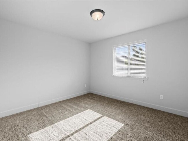 Building Photo - 4313 Vermilion Ln