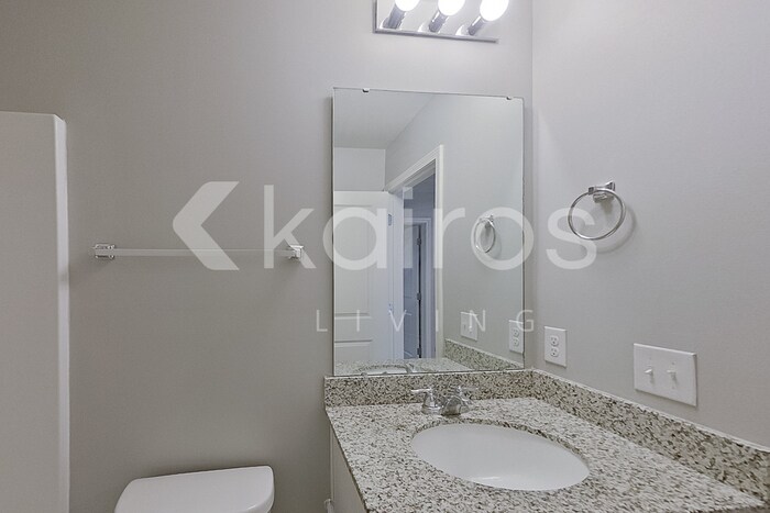 Building Photo - 2595 Provence Dr SE