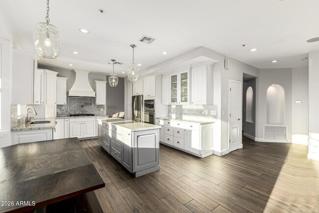 Building Photo - 11900 N 114th Way