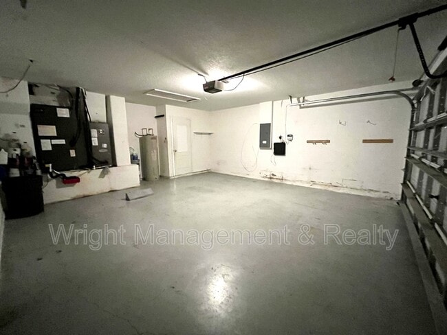 Building Photo - 15902 Cedar Elm Terrace