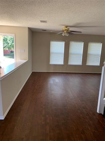 Building Photo - 904 Valleybrook Dr