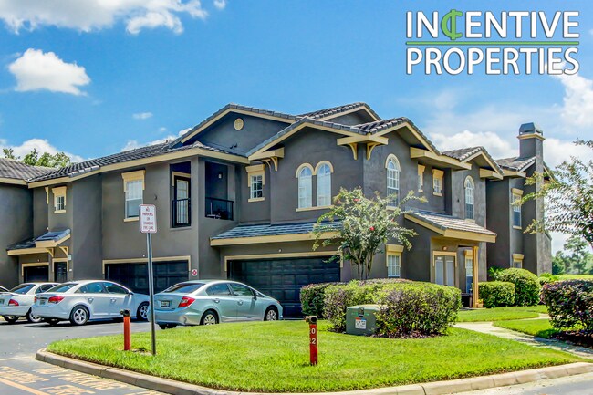 Building Photo - 213Vill201