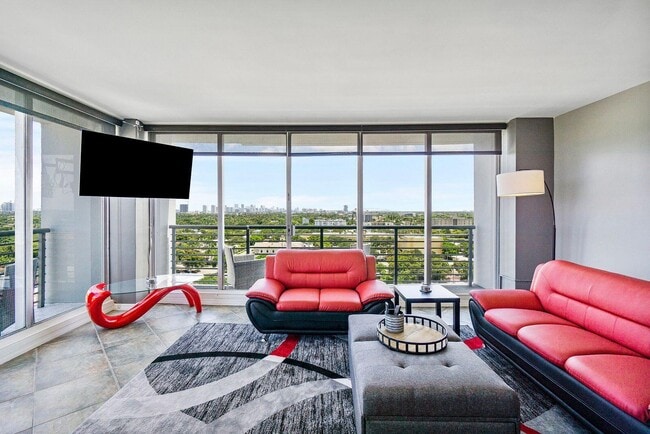 Building Photo - 1720 Harrison St