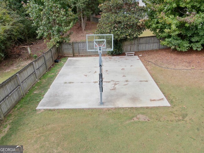 Building Photo - 4901 Planters Walk