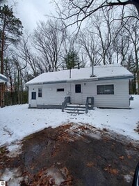 Building Photo - 2520 Oak St