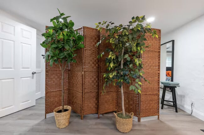 Building Photo - 2614 NW 8th St