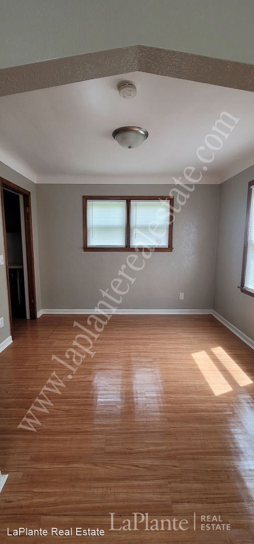 3 br, 2 bath House 539 Danberry Street 1 539 Danberry St Toledo OH