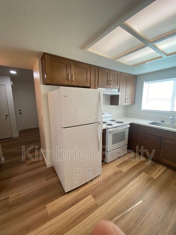 Building Photo - 2928 Stanford Ln