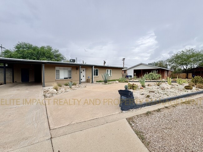 Building Photo - 4740 E Melissa St