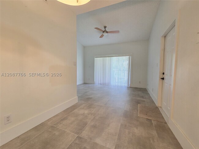Building Photo - 671 Cypress Lake Blvd