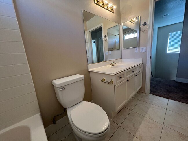 Building Photo - RENOVATED HOME IN GATED SUMMERLIN COMMUNITY!