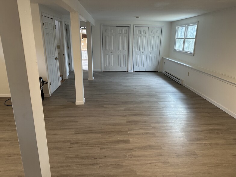 Building Photo - 6 Birch Cir