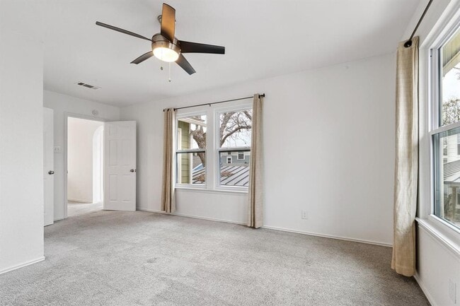 Building Photo - 2814 Gonzales St