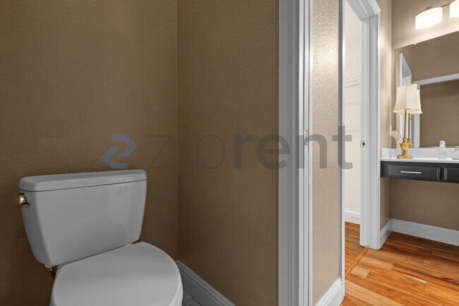 Building Photo - 316 Burr Knot Way