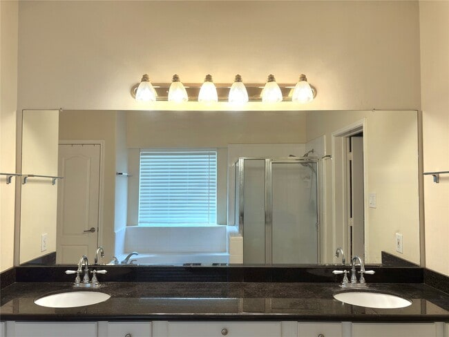 Building Photo - 403 Green Stone Ct