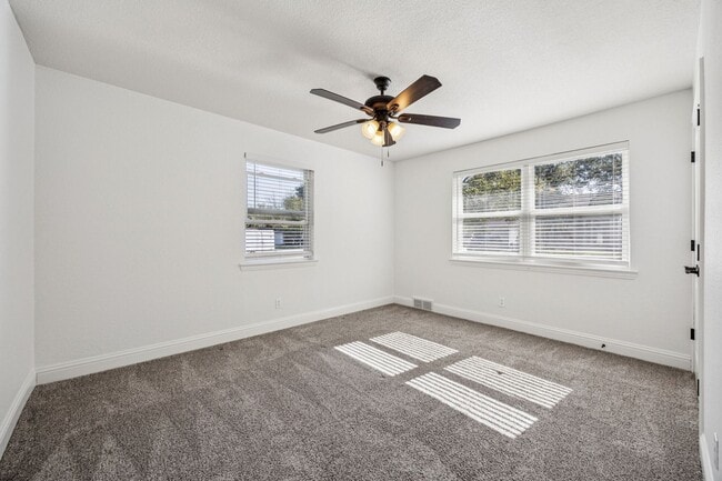 Building Photo - Stylish Renovation + Solar Savings in Prim...