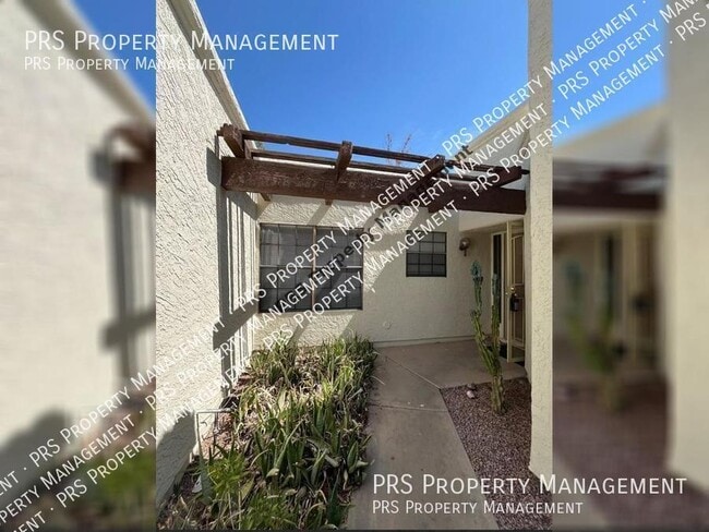 Building Photo - 7701 S Heather Dr