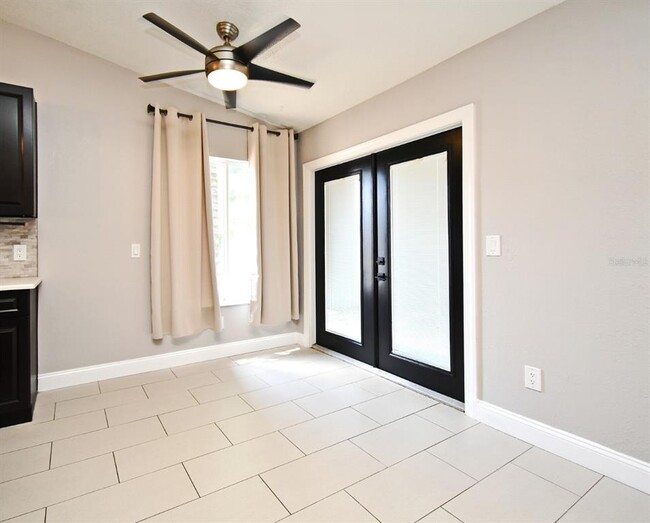 Building Photo - 1242 Ravida Woods Dr