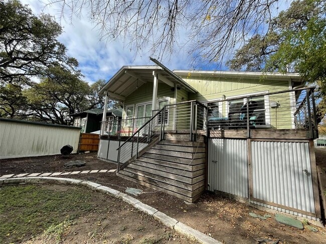 Building Photo - 1415 Travis Heights Blvd