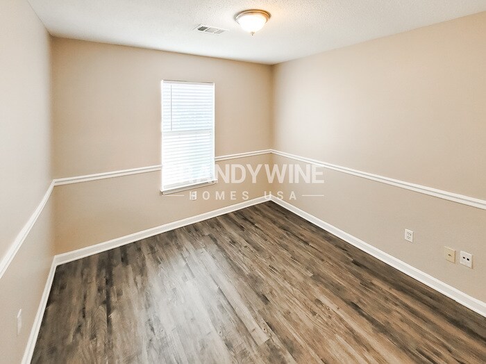 Building Photo - 9628 Daly Dr