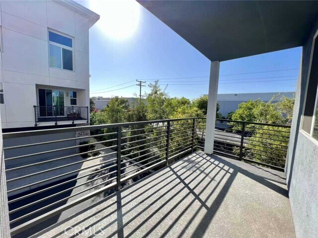 Building Photo - 229 Steely