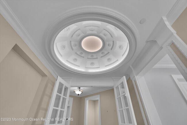 Building Photo - 1132 Oval Rd