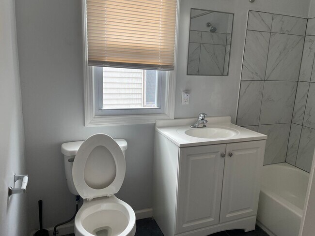 Building Photo - 687 Winchester Ave