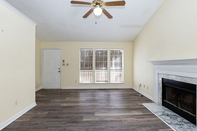 Building Photo - Gorgeous 3 Bedroom Home in Raleigh