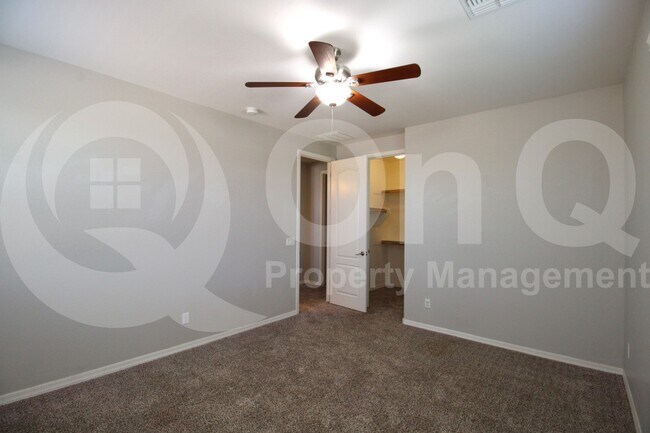 Building Photo - 4167 E Glacier Pl