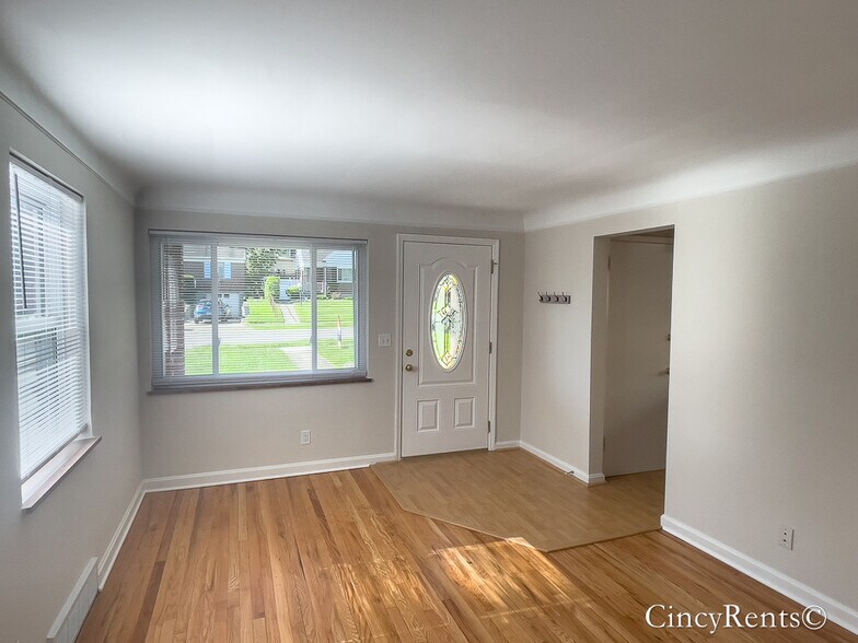 Building Photo - 3970 N Fordham Pl