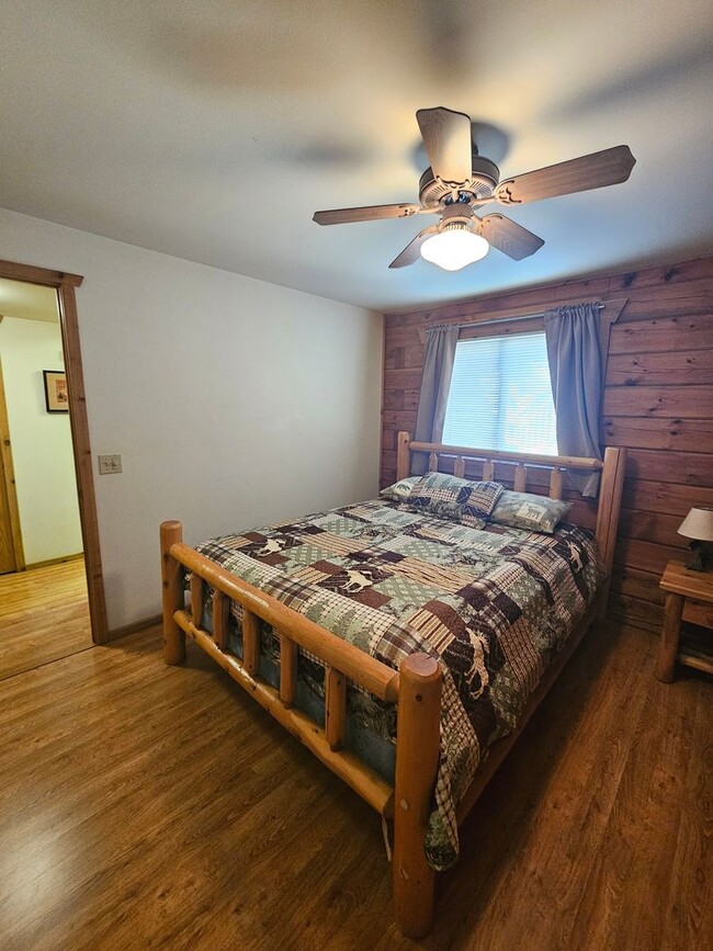 Building Photo - 2 Bed / 2 Bath Fully Furnished Cabin House in Warrens, WI!