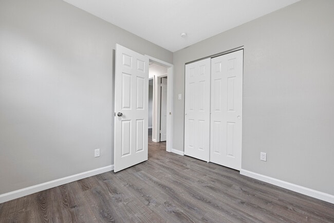 Building Photo - 537 Lynn Haven Ln