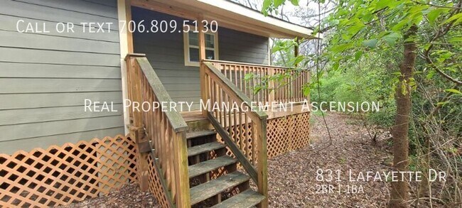 Building Photo - 831 Lafayette Dr