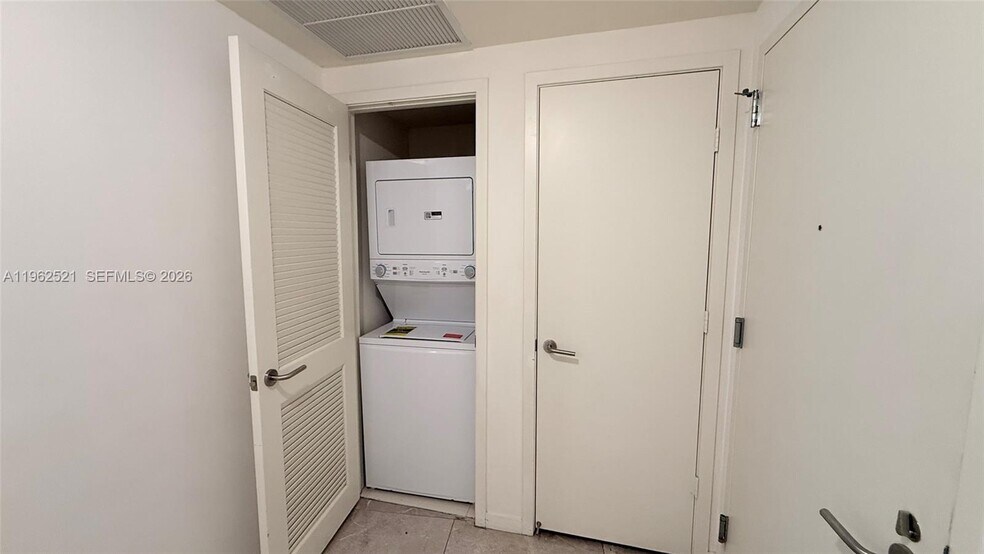 Building Photo - 1100 S Miami Ave