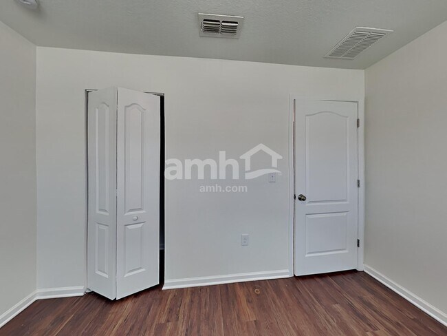 Building Photo - 2066 Tyson Lake Dr