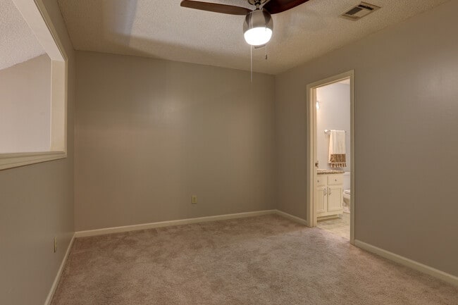 Building Photo - 205 Long Plantation Blvd