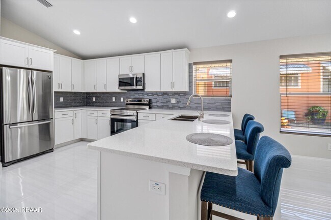 Building Photo - 53 Wilmette Ave